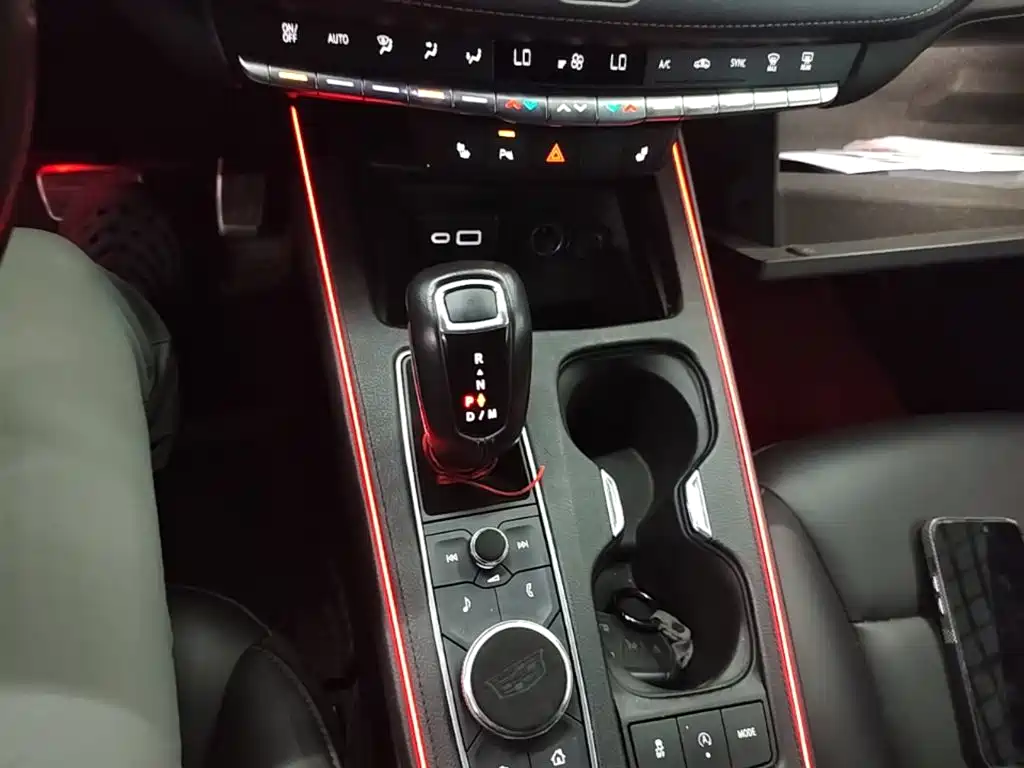 Cadillac XT4 — миниатюра 14