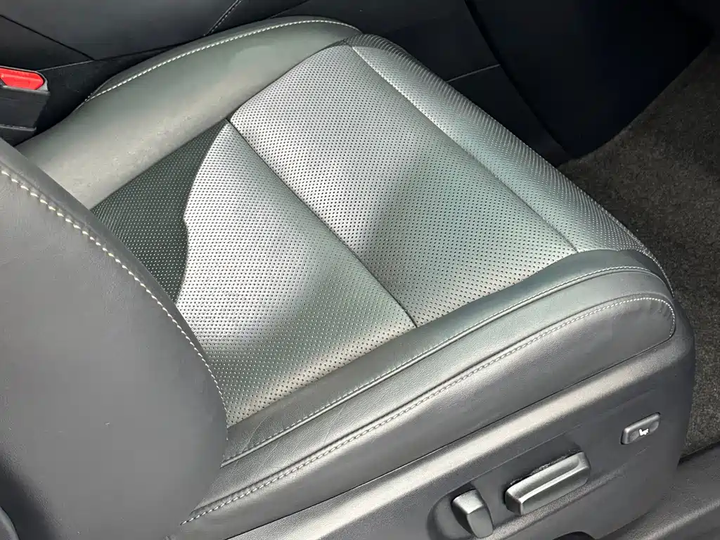Lexus LM — миниатюра 31