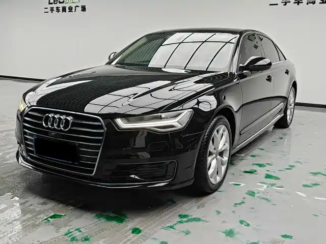 Audi A6L — фото 1