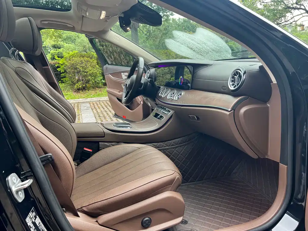 Mercedes-Benz E-Class — миниатюра 21