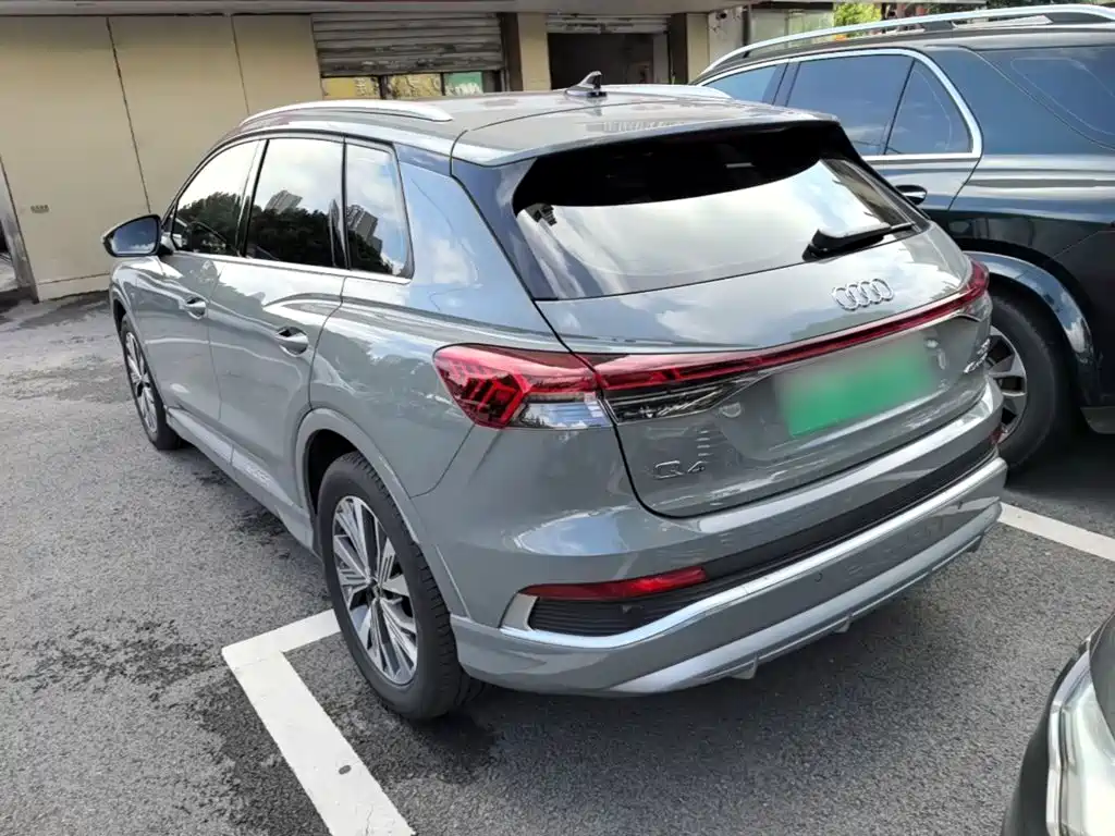 Audi Q4 e-tron — миниатюра 5