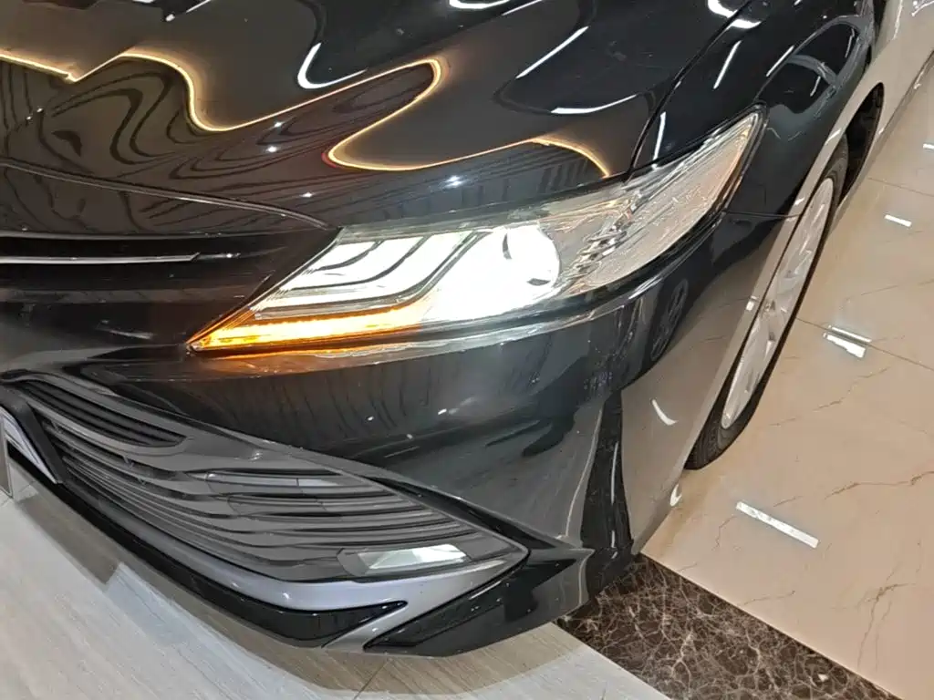 Toyota Camry — миниатюра 24