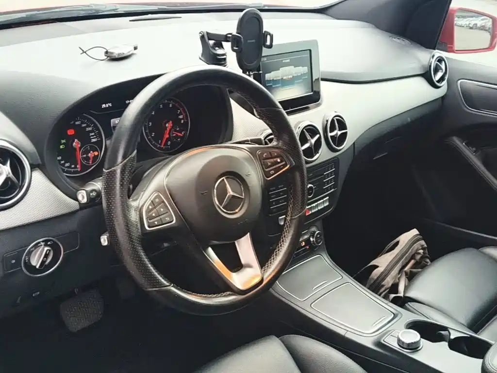 Mercedes-Benz B-Class — миниатюра 10