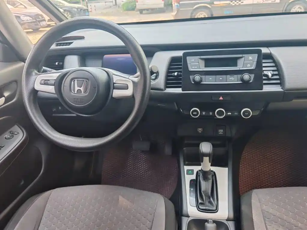 Honda Fit — миниатюра 7