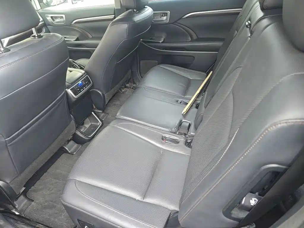 Toyota Highlander — миниатюра 22
