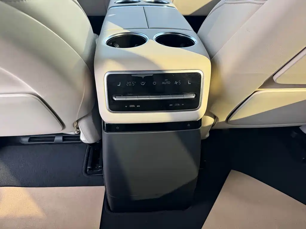 Li Auto Li L9 — миниатюра 14