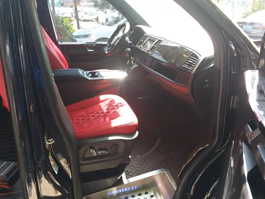 Volkswagen Caravelle — миниатюра 8