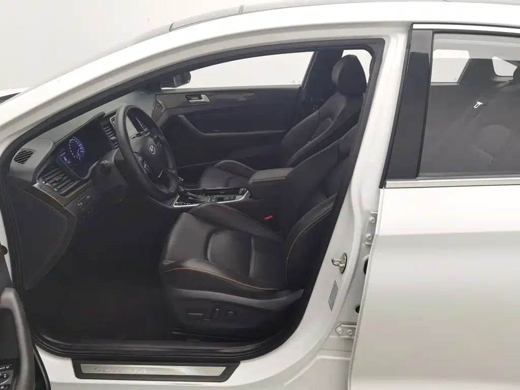 Hyundai Sonata — миниатюра 10