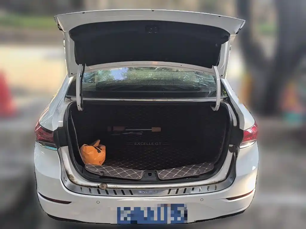 Buick Excelle — миниатюра 15