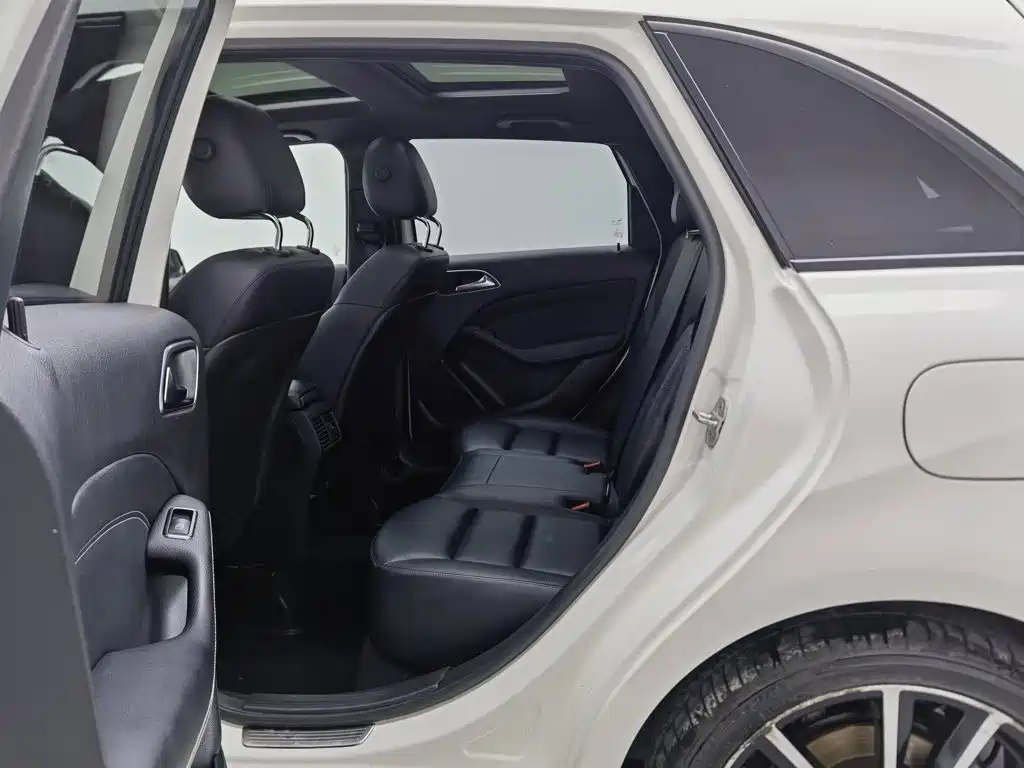 Mercedes-Benz B-Class — миниатюра 15