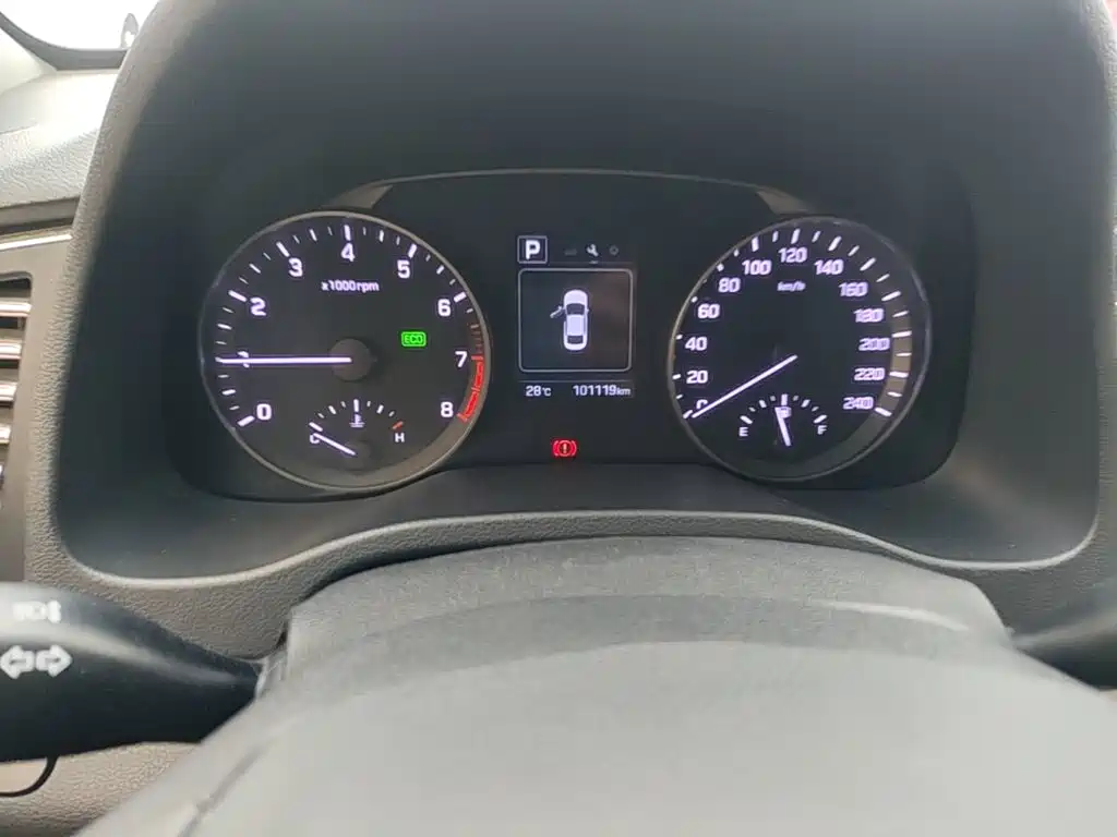 Hyundai Elantra — миниатюра 12