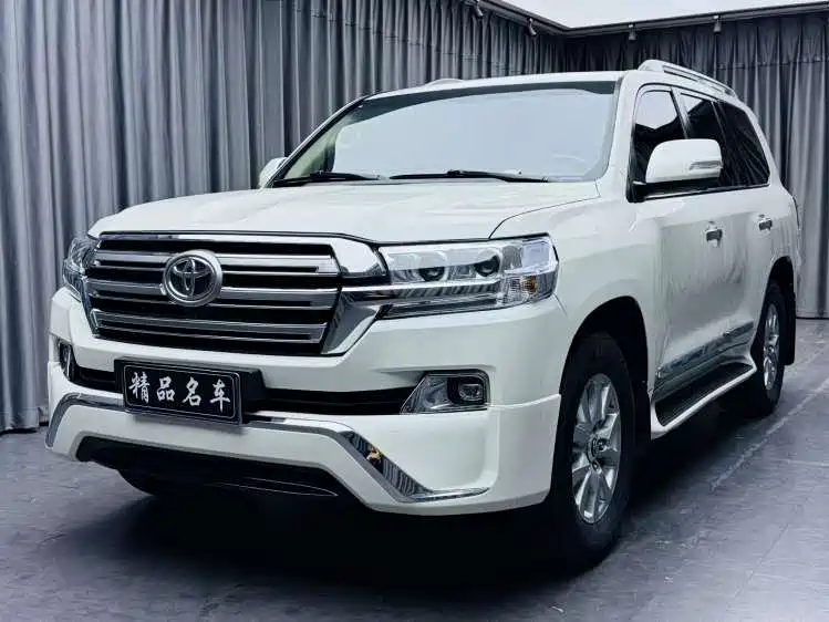 Toyota Land Cruiser 2011