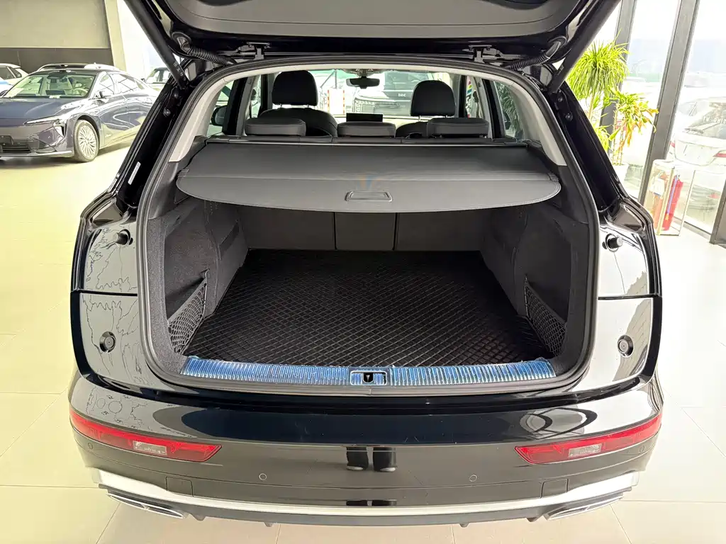Audi Q5L — миниатюра 15