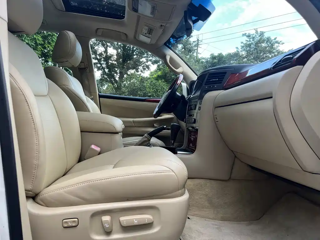 Lexus LX — миниатюра 9