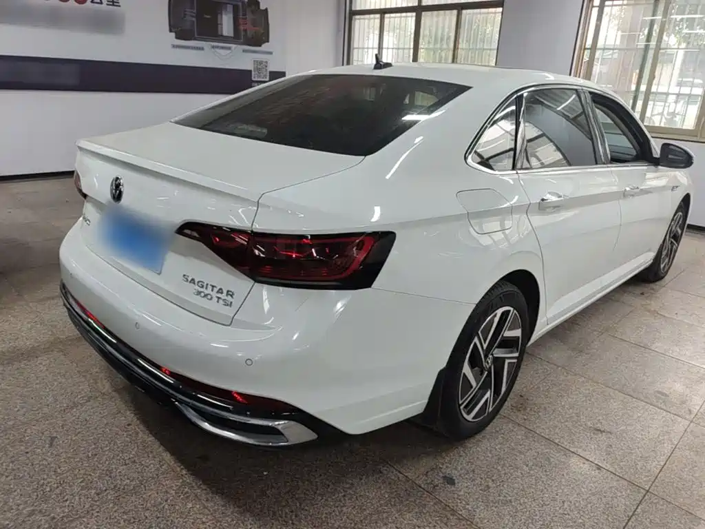 Volkswagen Sagitar — миниатюра 7