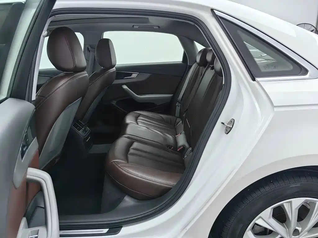 Audi A4L — миниатюра 15