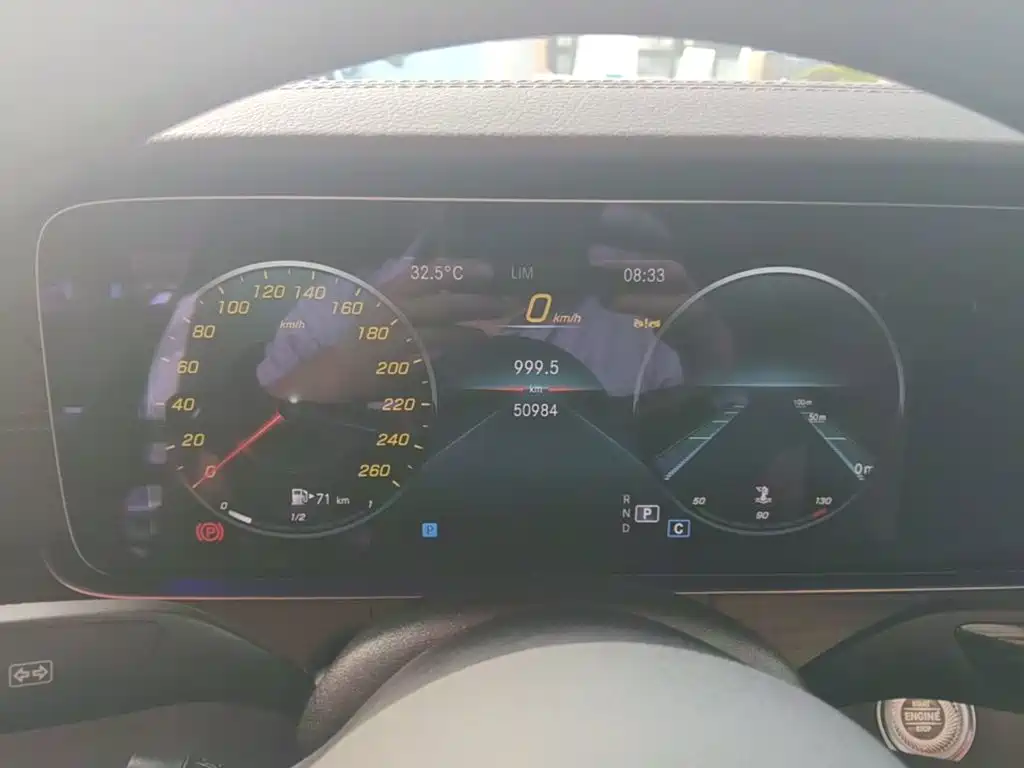 Mercedes-Benz E-Class — миниатюра 12