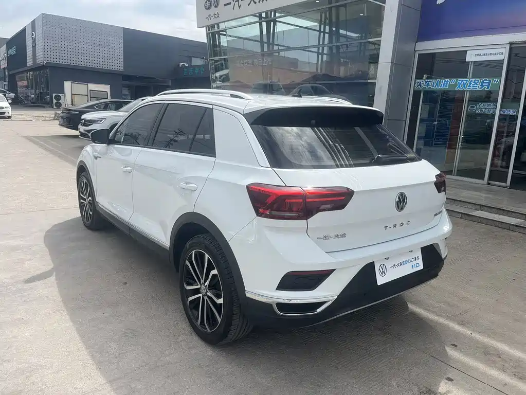 Volkswagen T-Roc — миниатюра 3