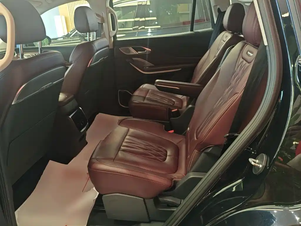 Hongqi Hongqi HS7 PHEV — миниатюра 17