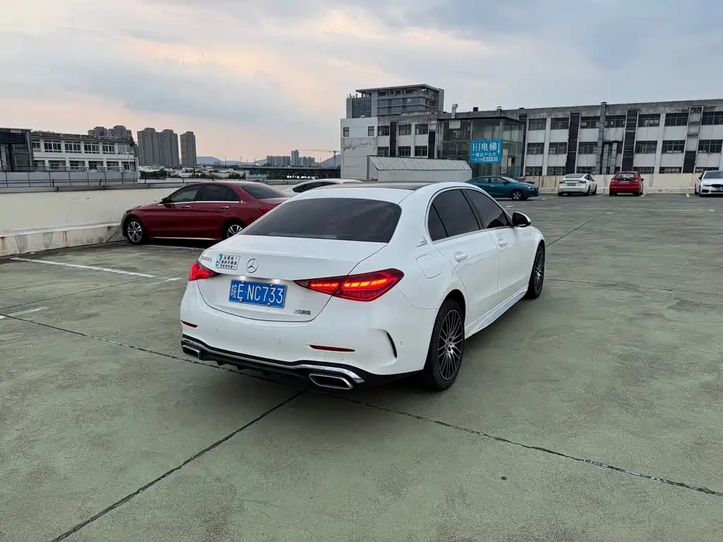 Mercedes-Benz C-Class — миниатюра 12