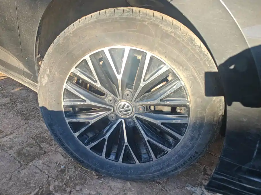 Volkswagen Sagitar — миниатюра 6