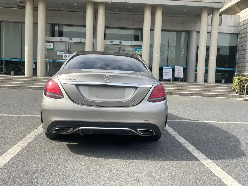 MERCEDES-BENZ C CLASS