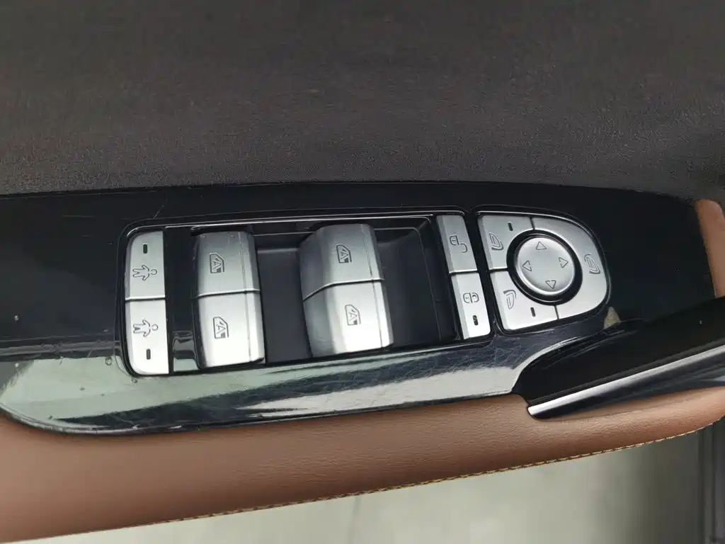 BYD Tang New Energy — миниатюра 9