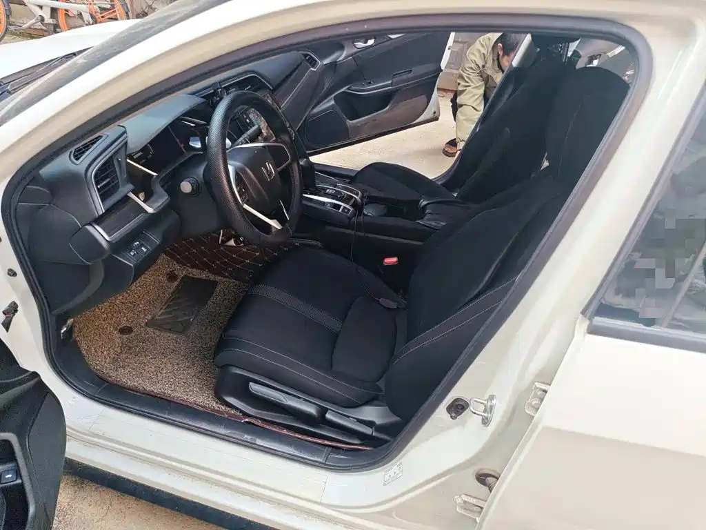 Honda Civic — миниатюра 8
