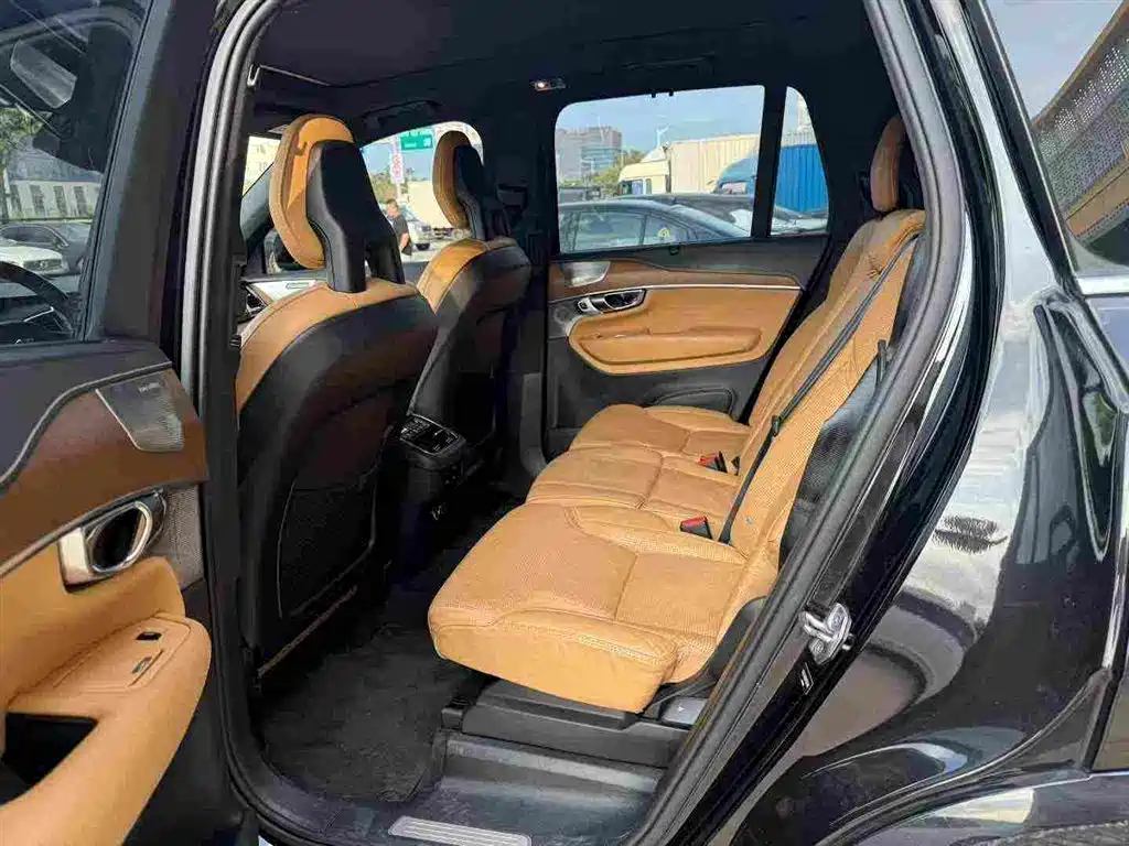 Volvo XC90 — миниатюра 4