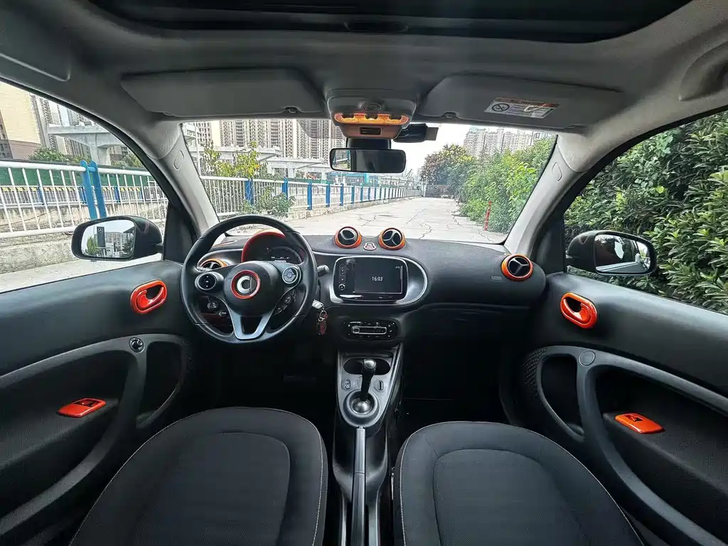smart Smart Fortwo — миниатюра 8