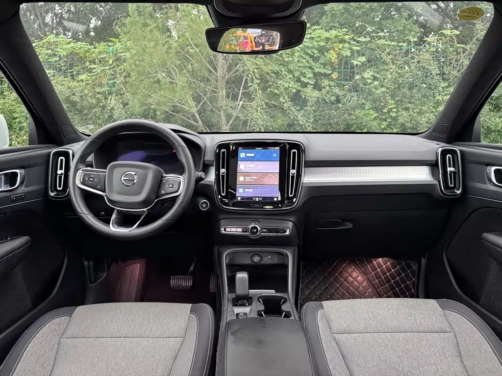 Volvo XC40 — миниатюра 11