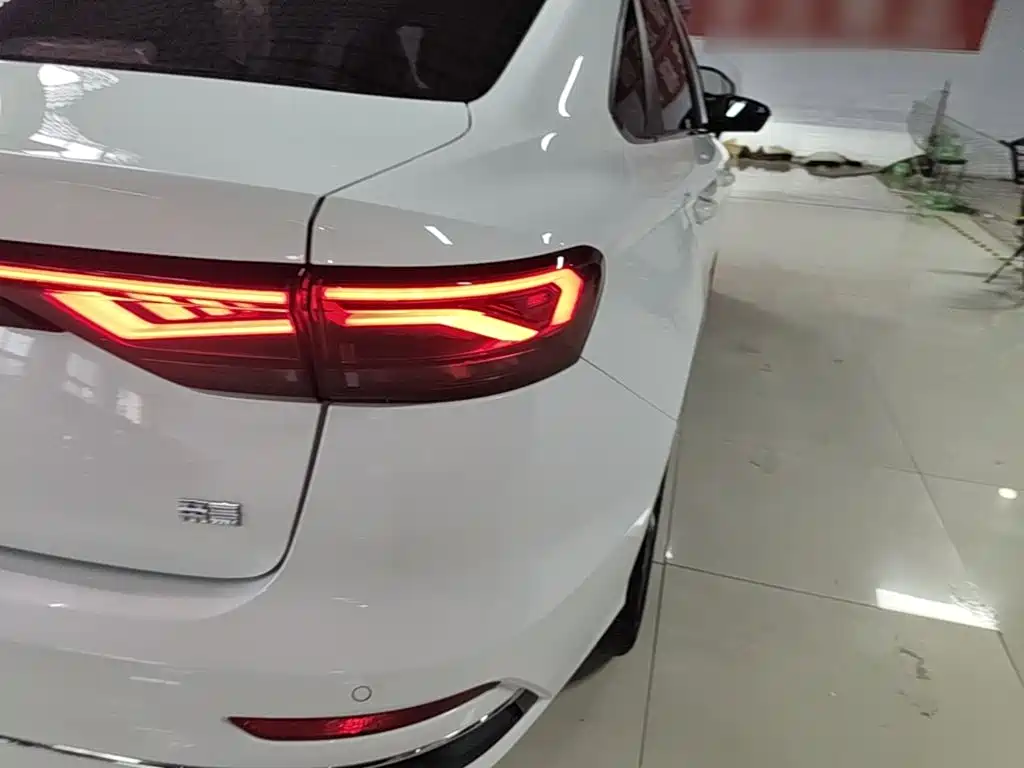 Geely Emgrand — миниатюра 8