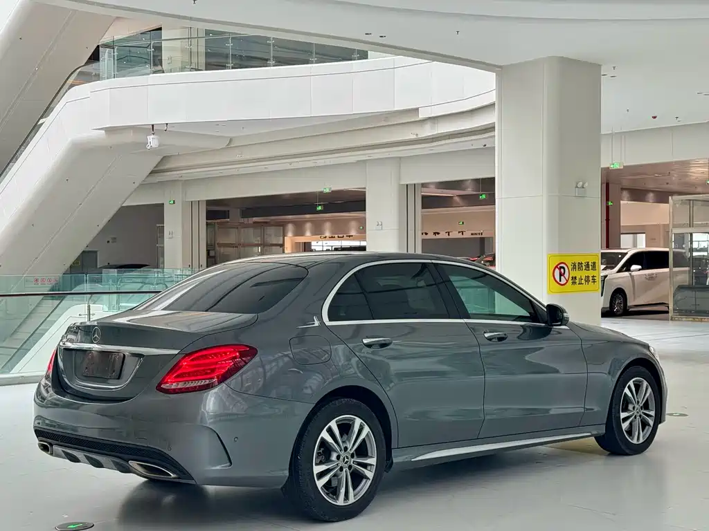 MERCEDES-BENZ C CLASS