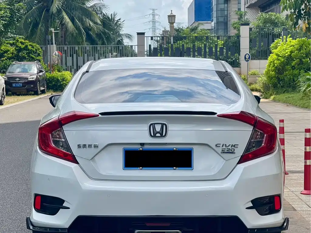 Honda Civic — миниатюра 8
