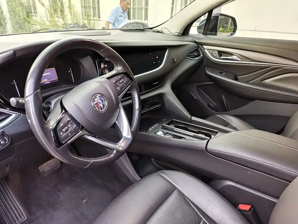 Buick Enclave — миниатюра 16