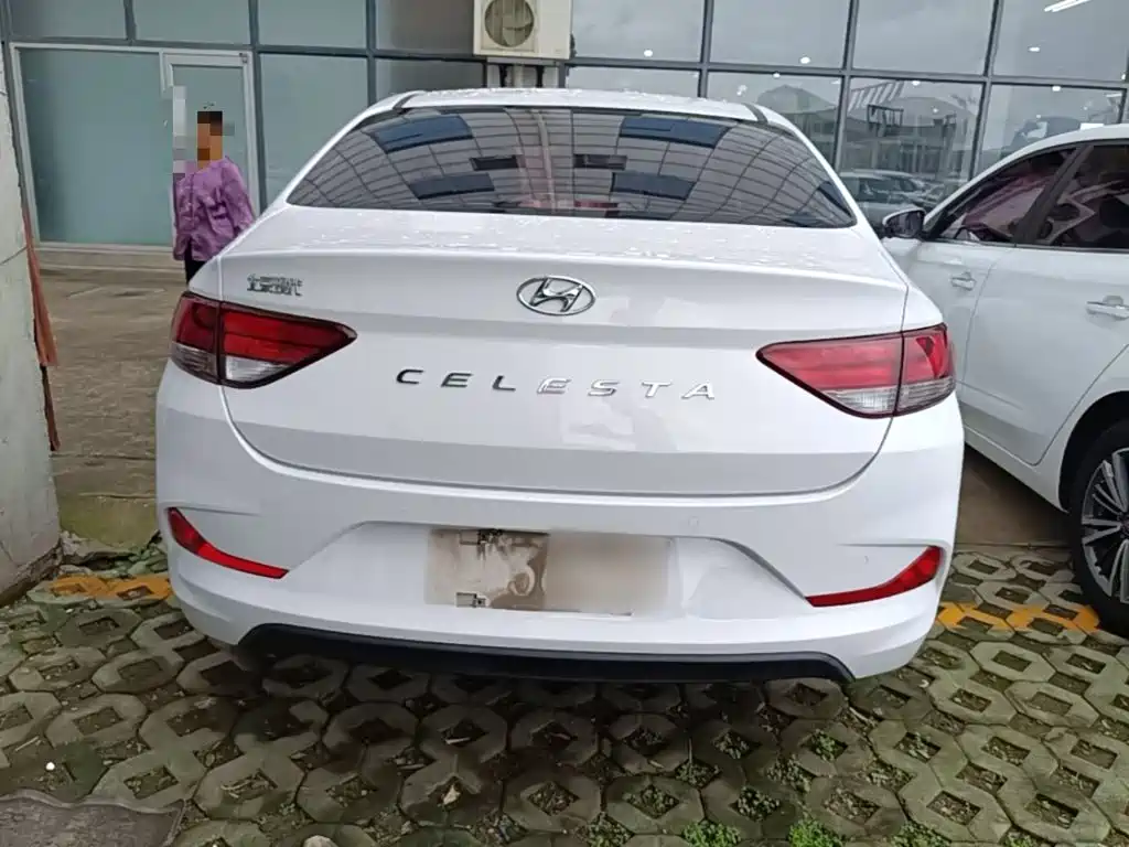 Hyundai Elantra — миниатюра 6