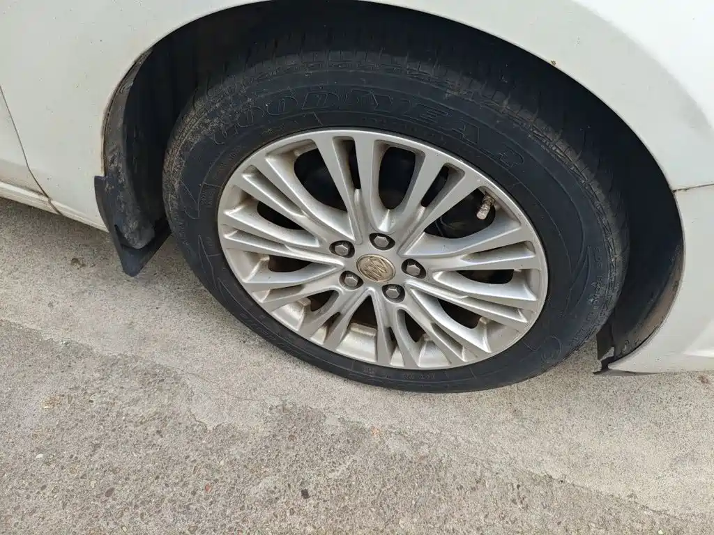 Buick Excelle — миниатюра 8