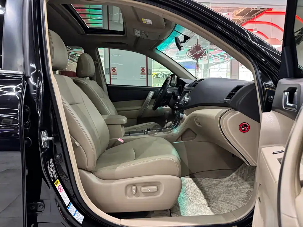 Toyota Highlander — миниатюра 12