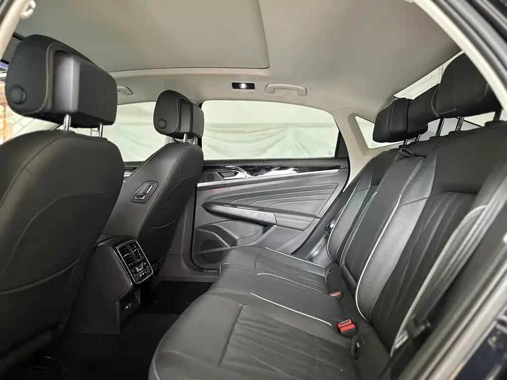 Volkswagen Passat — миниатюра 9