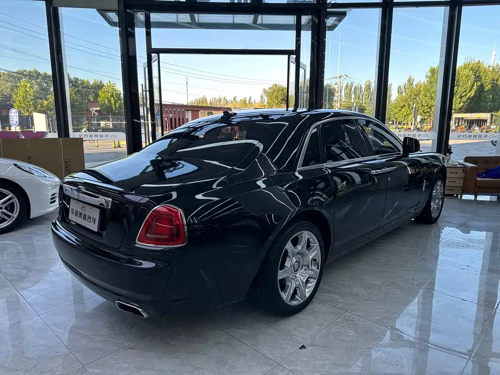 Rolls-Royce Ghost — миниатюра 13