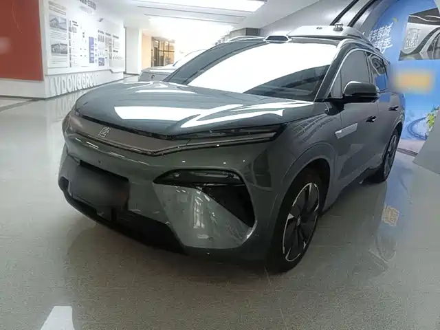 2025 BYD Tang
