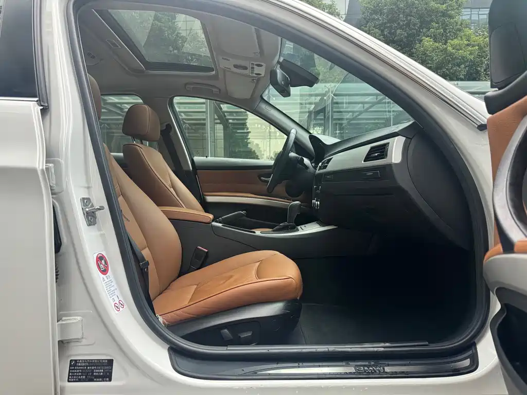 BMW 3 Series — миниатюра 13