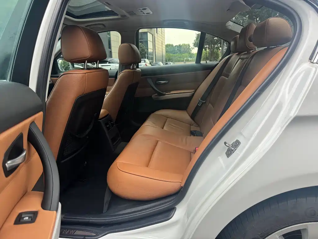 BMW 3 Series — миниатюра 12