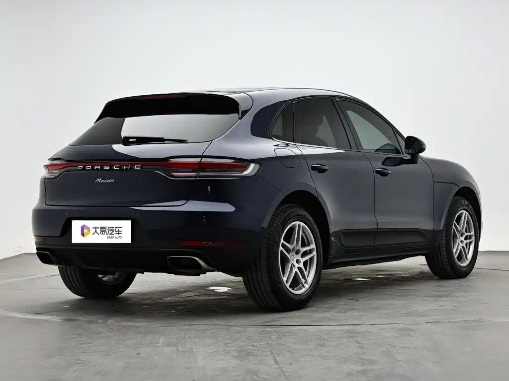 Porsche Macan — миниатюра 3