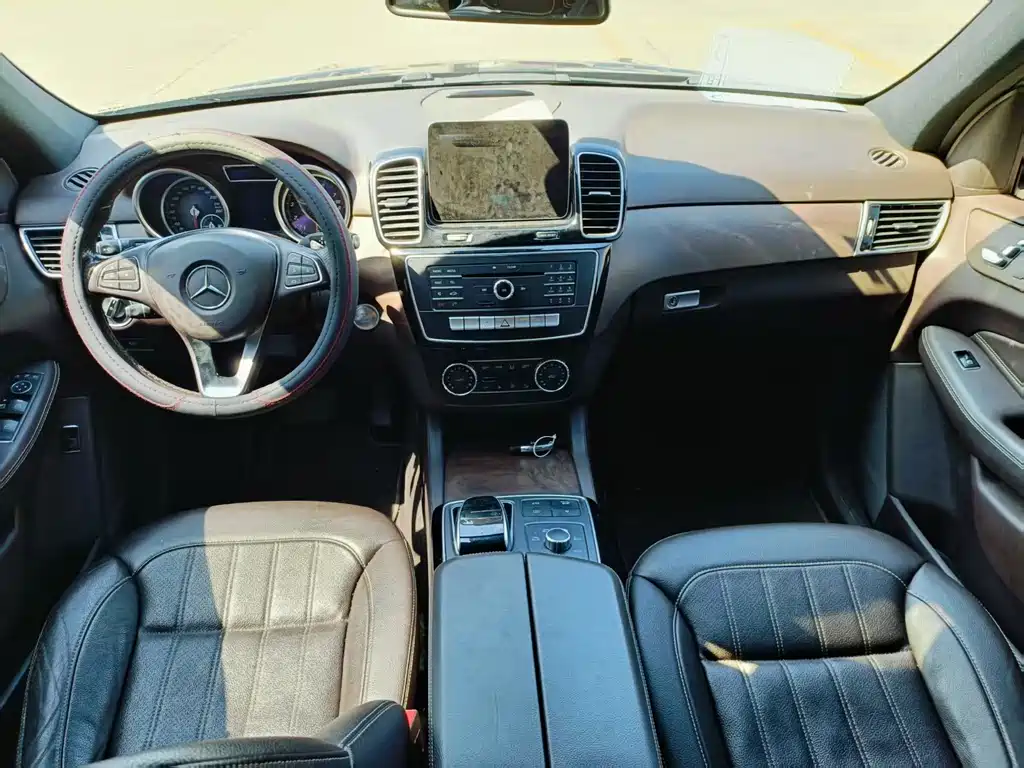 Mercedes-Benz GLE (Import) — миниатюра 6