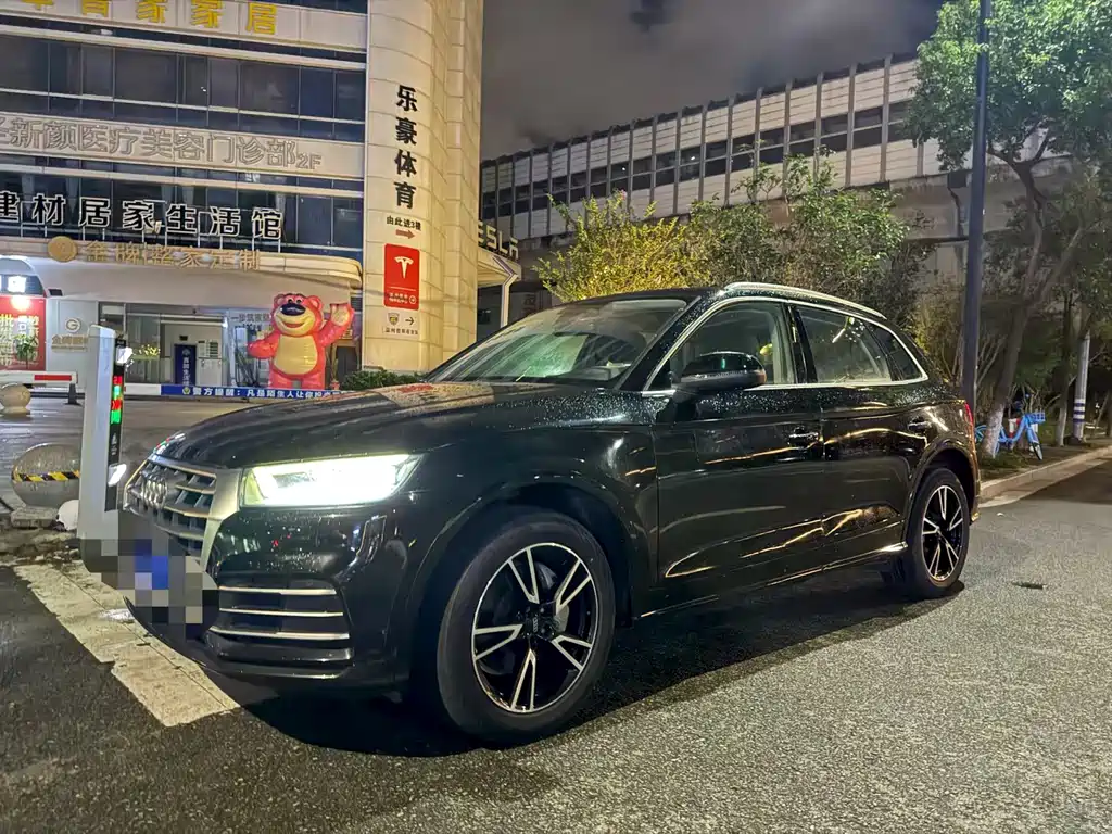 Audi Q5L — миниатюра 2