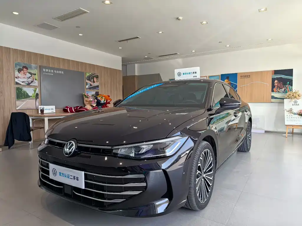 Volkswagen Passat 2024