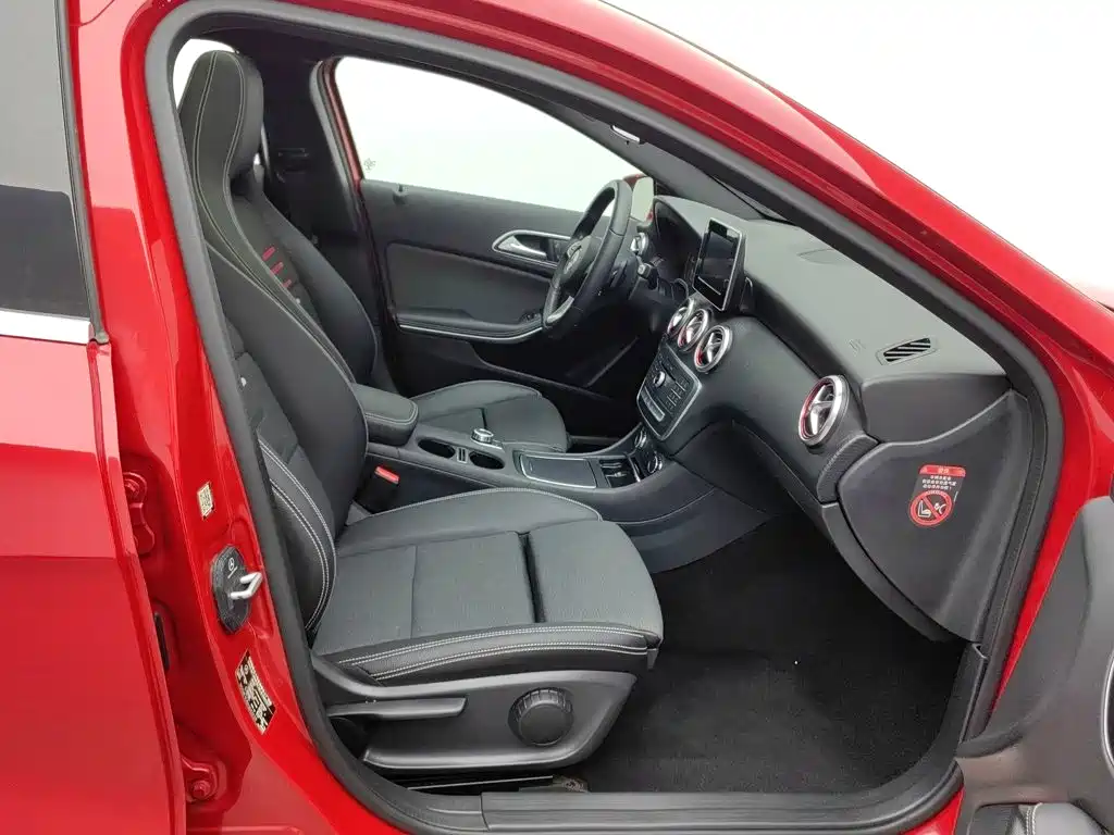 Mercedes-Benz A-Class (Import) — миниатюра 23