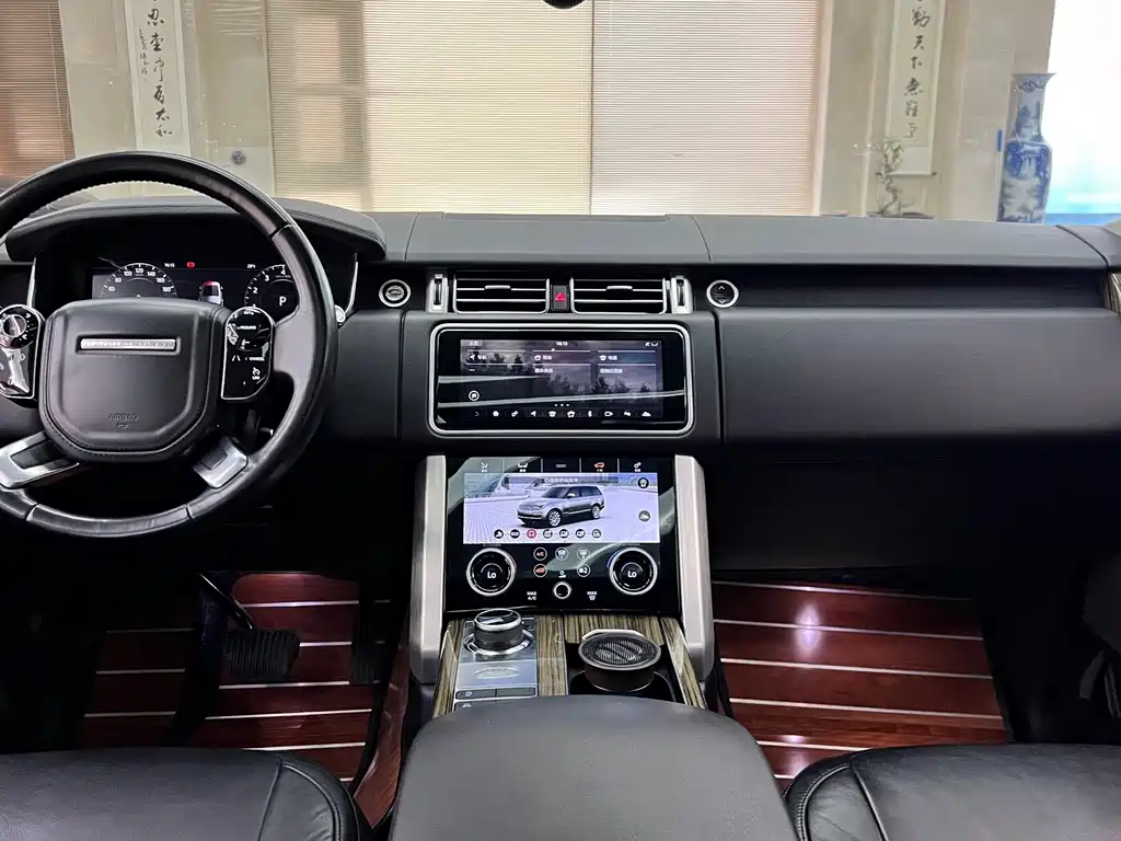 Land Rover Range Rover — миниатюра 19