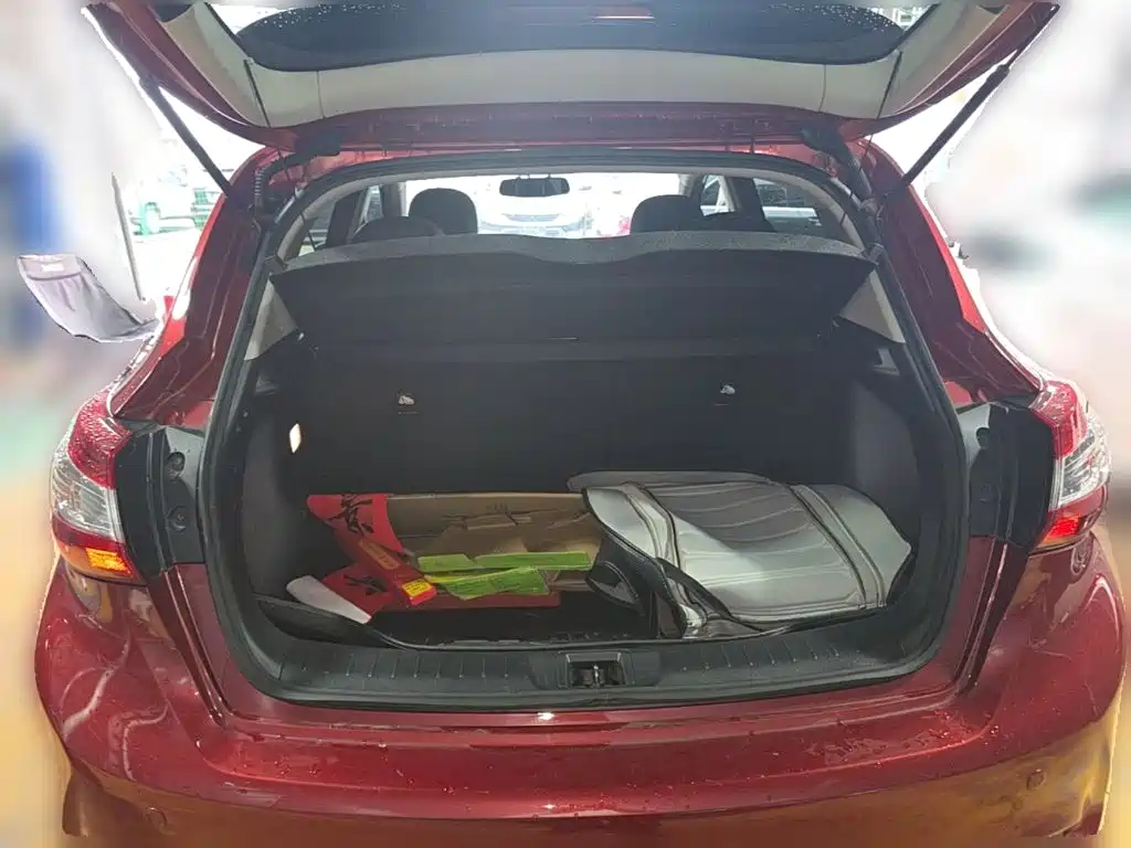 Nissan Tiida — миниатюра 24